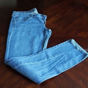 Diva Style Distressed Staright Leg Jeans